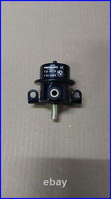 BMW E30 E28 E34 E24 E23 E32 fuel pressure regulator 13531711541 genuine @ NEW @